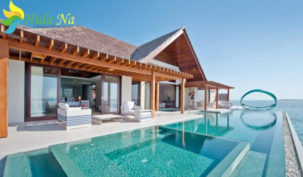 villa biển lợp lrơm nhân tạo
