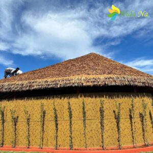 Tre ốp vách, lợp mái rơm nhân tạo